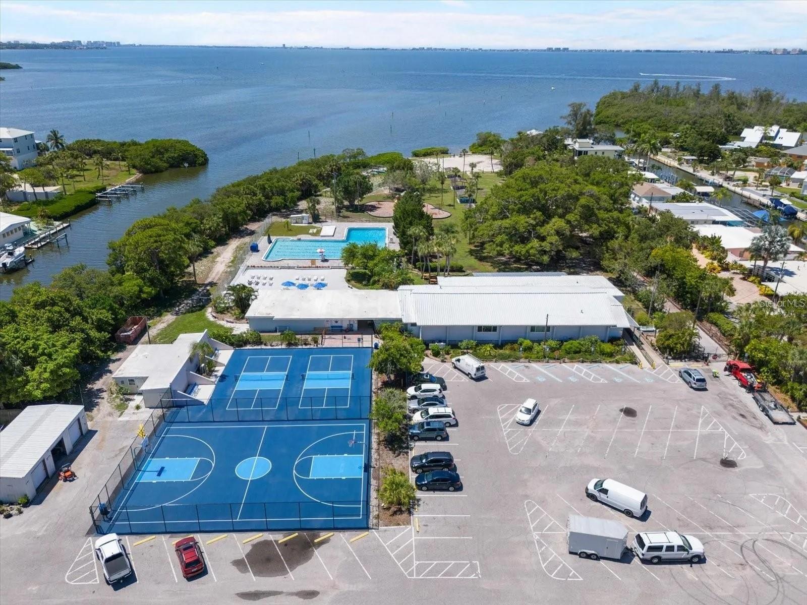 BAYSHORE GARDENS SEC 7 - Residential