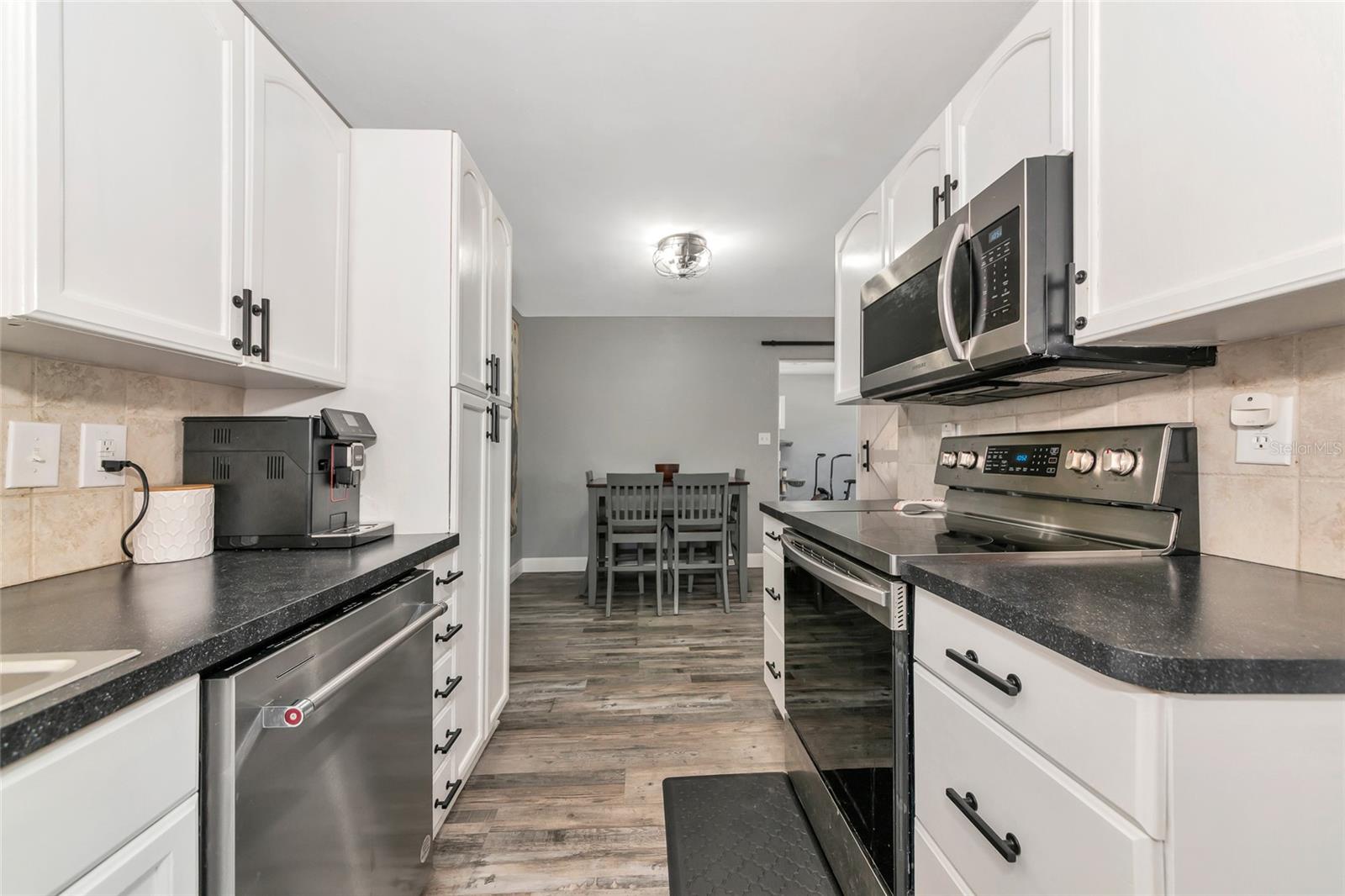 BAYSHORE GARDENS SEC 7 - Residential