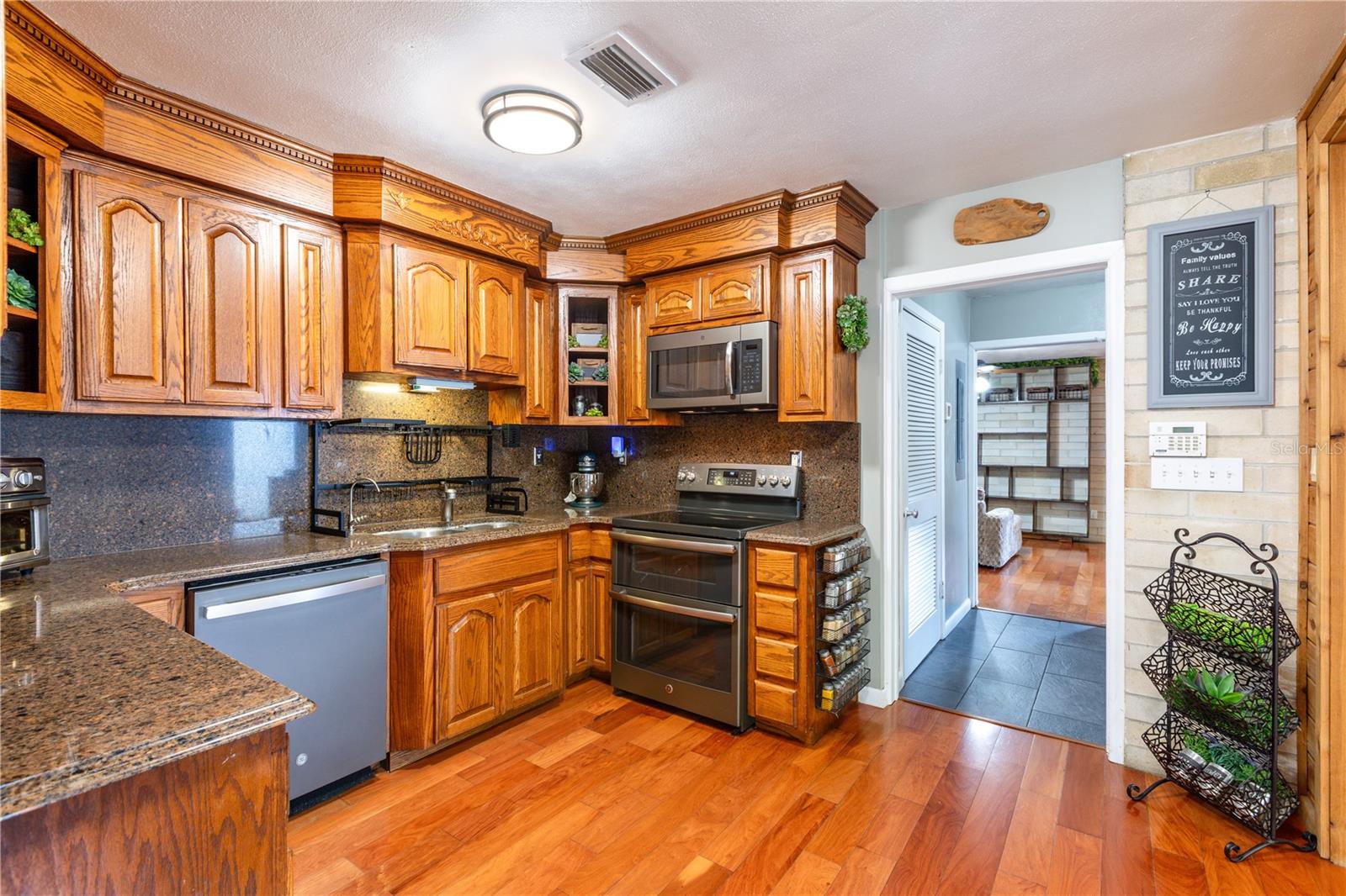 HELENA HEIGHTS - Residential