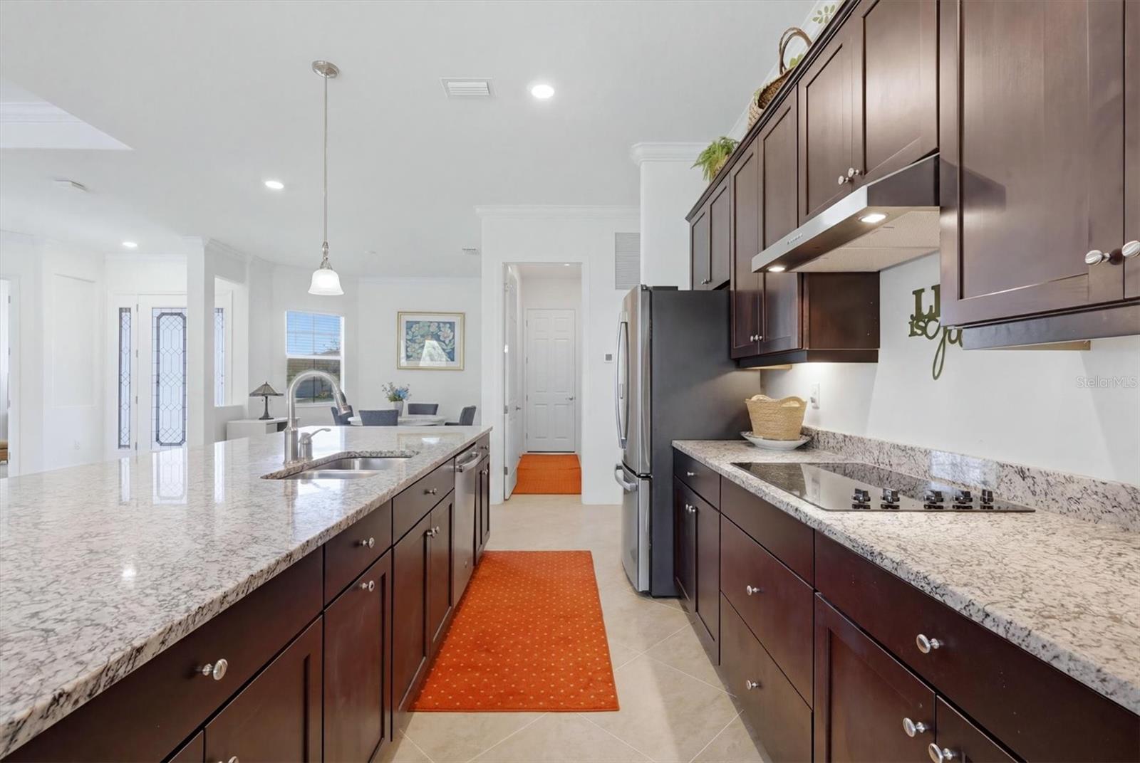 HARBOR WEST - Residential