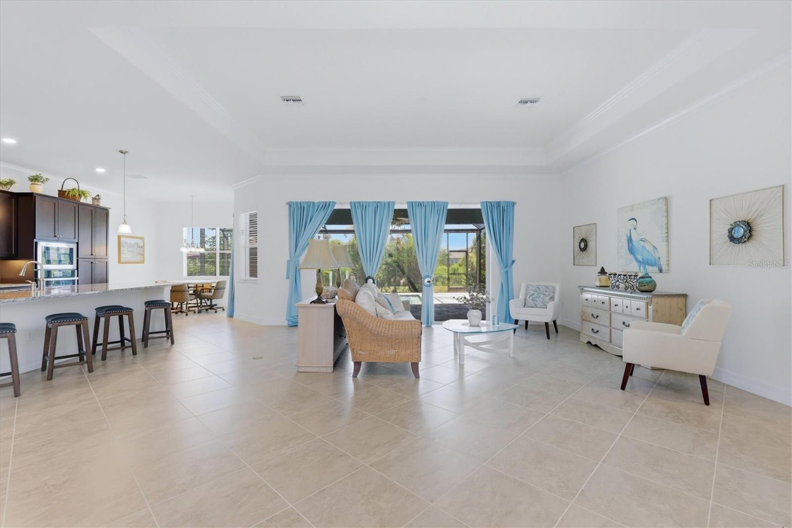 HARBOR WEST - Residential