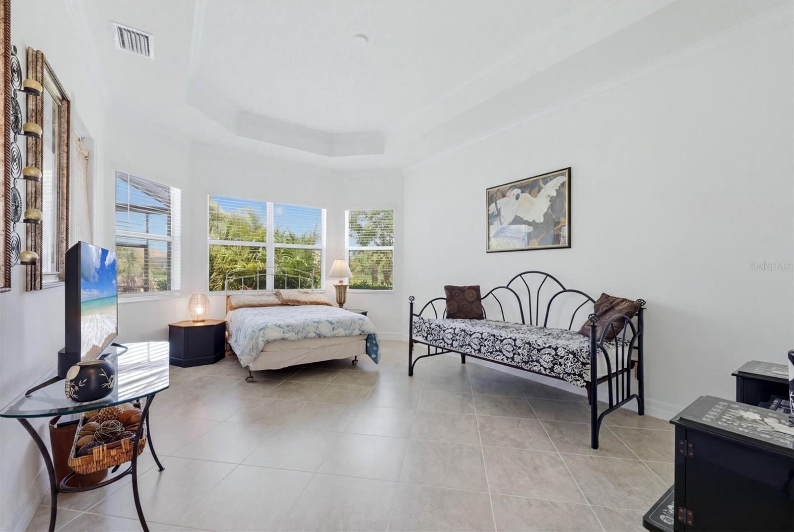 HARBOR WEST - Residential
