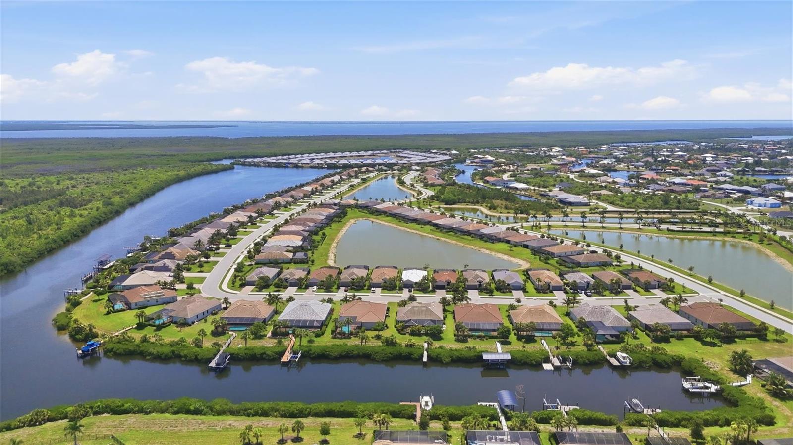 HARBOR WEST - Residential