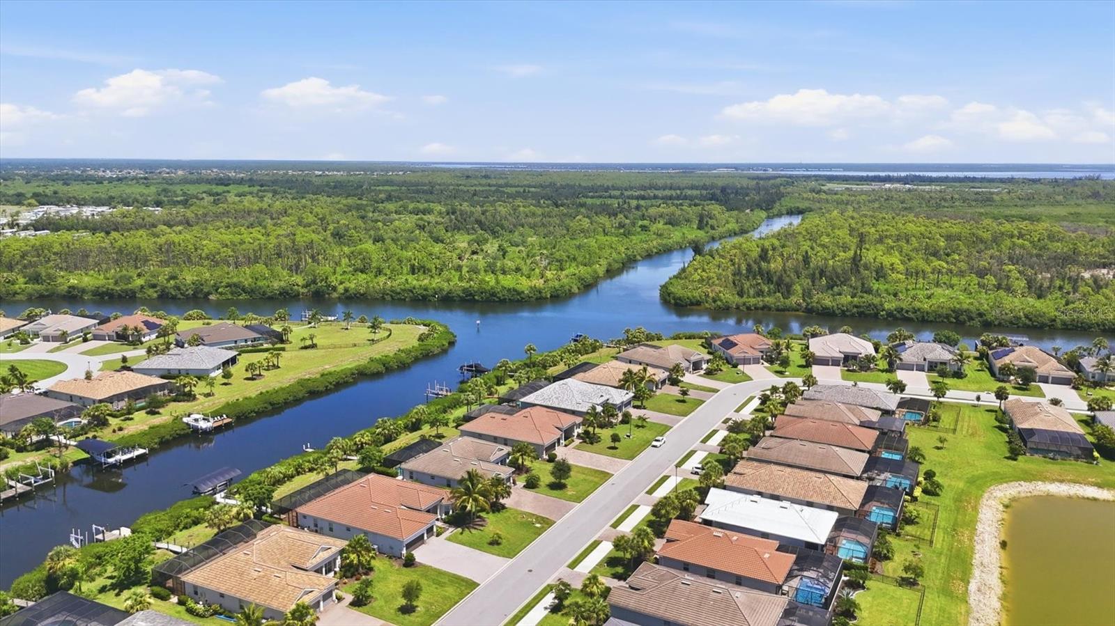 HARBOR WEST - Residential