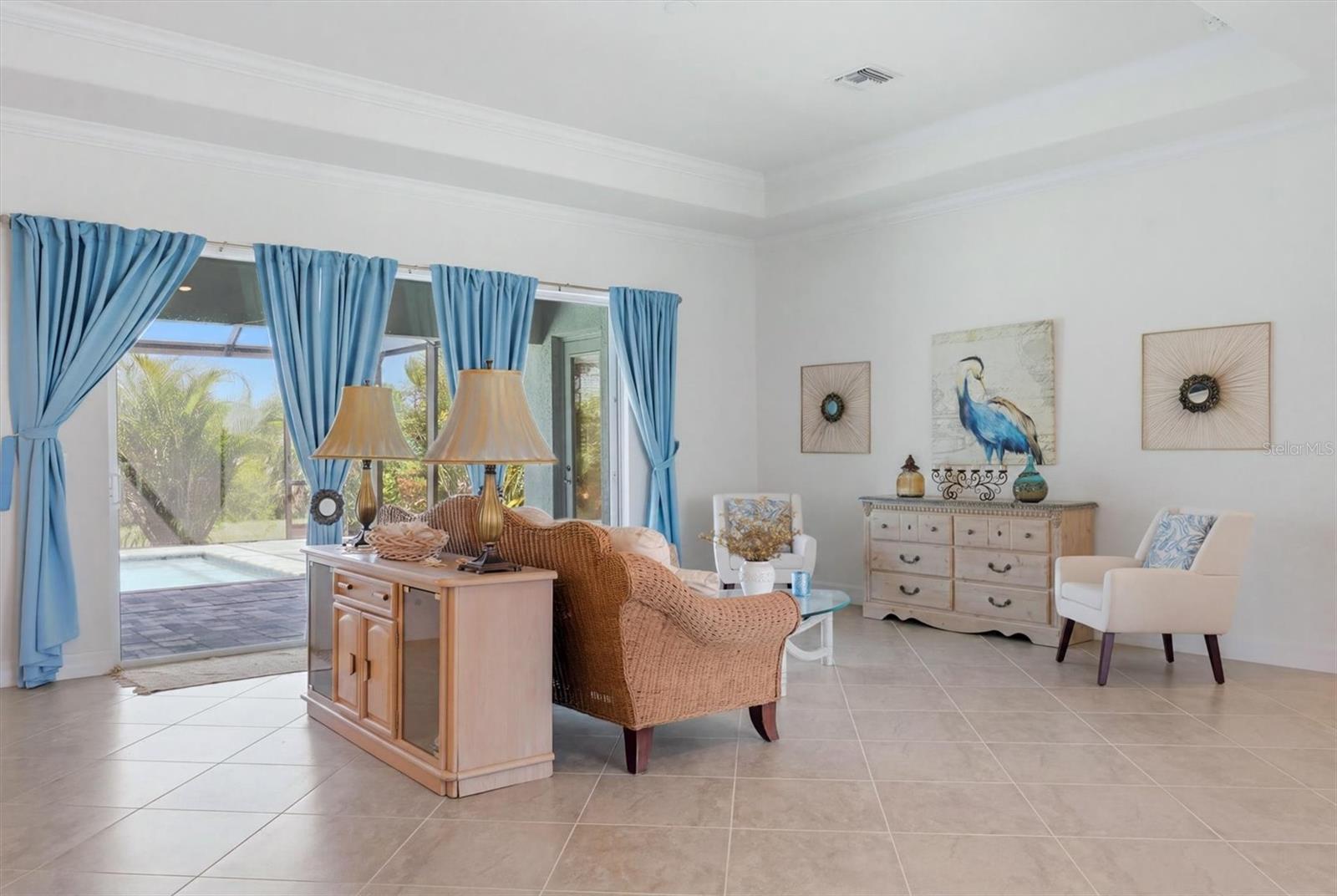 HARBOR WEST - Residential
