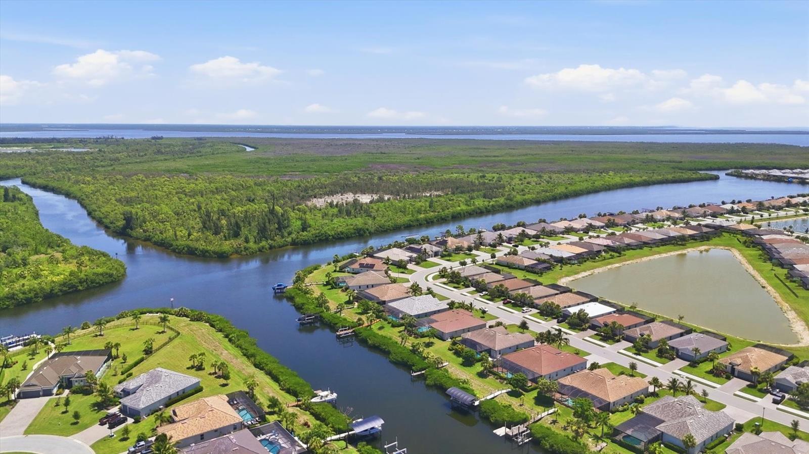 HARBOR WEST - Residential