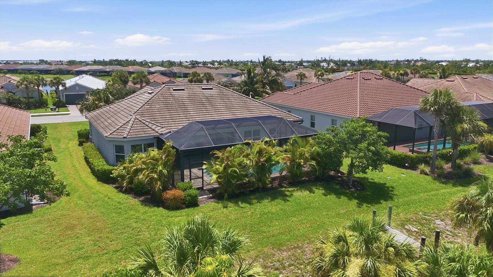 HARBOR WEST - Residential