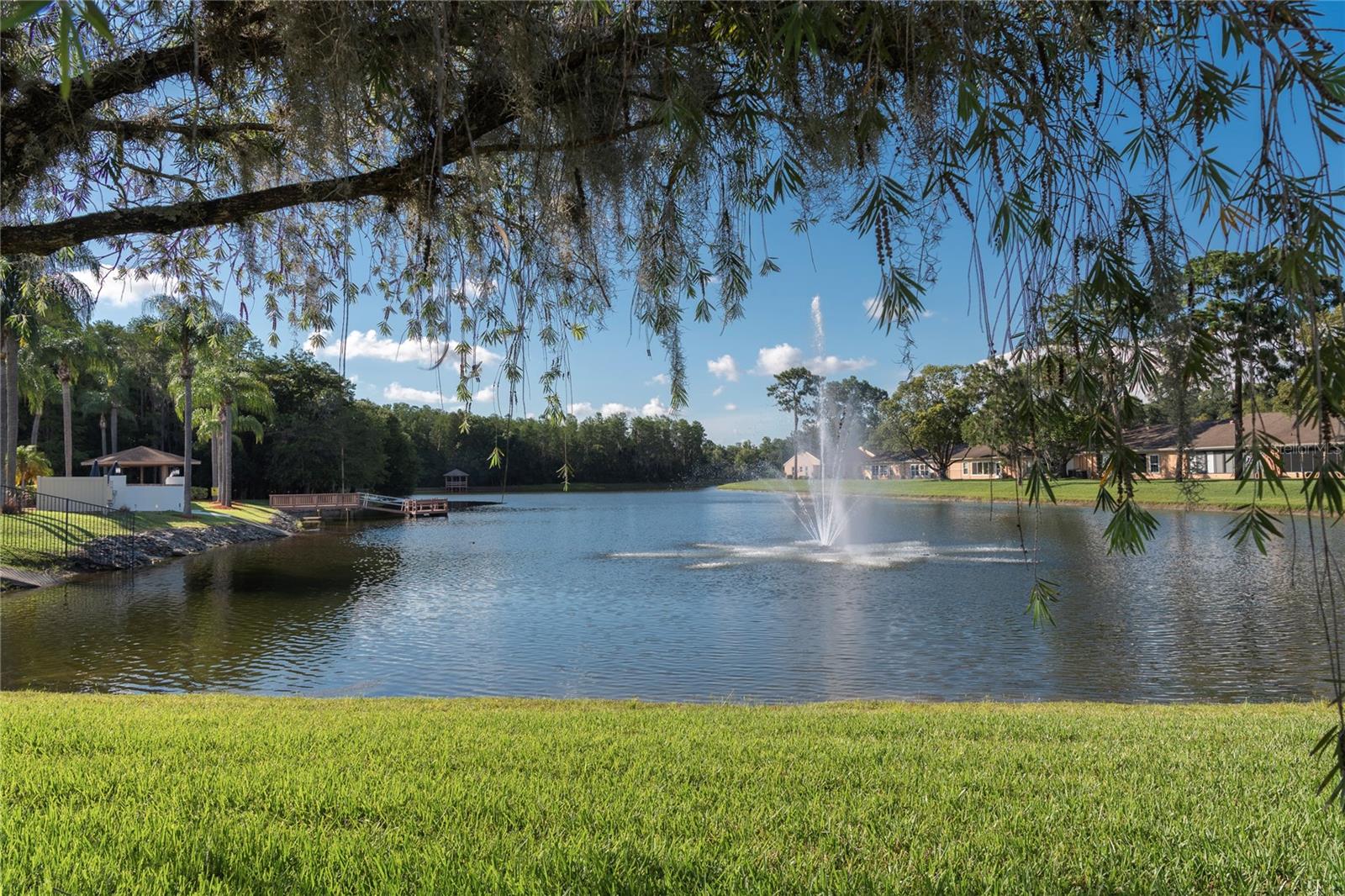 HERITAGE LAKE - Residential