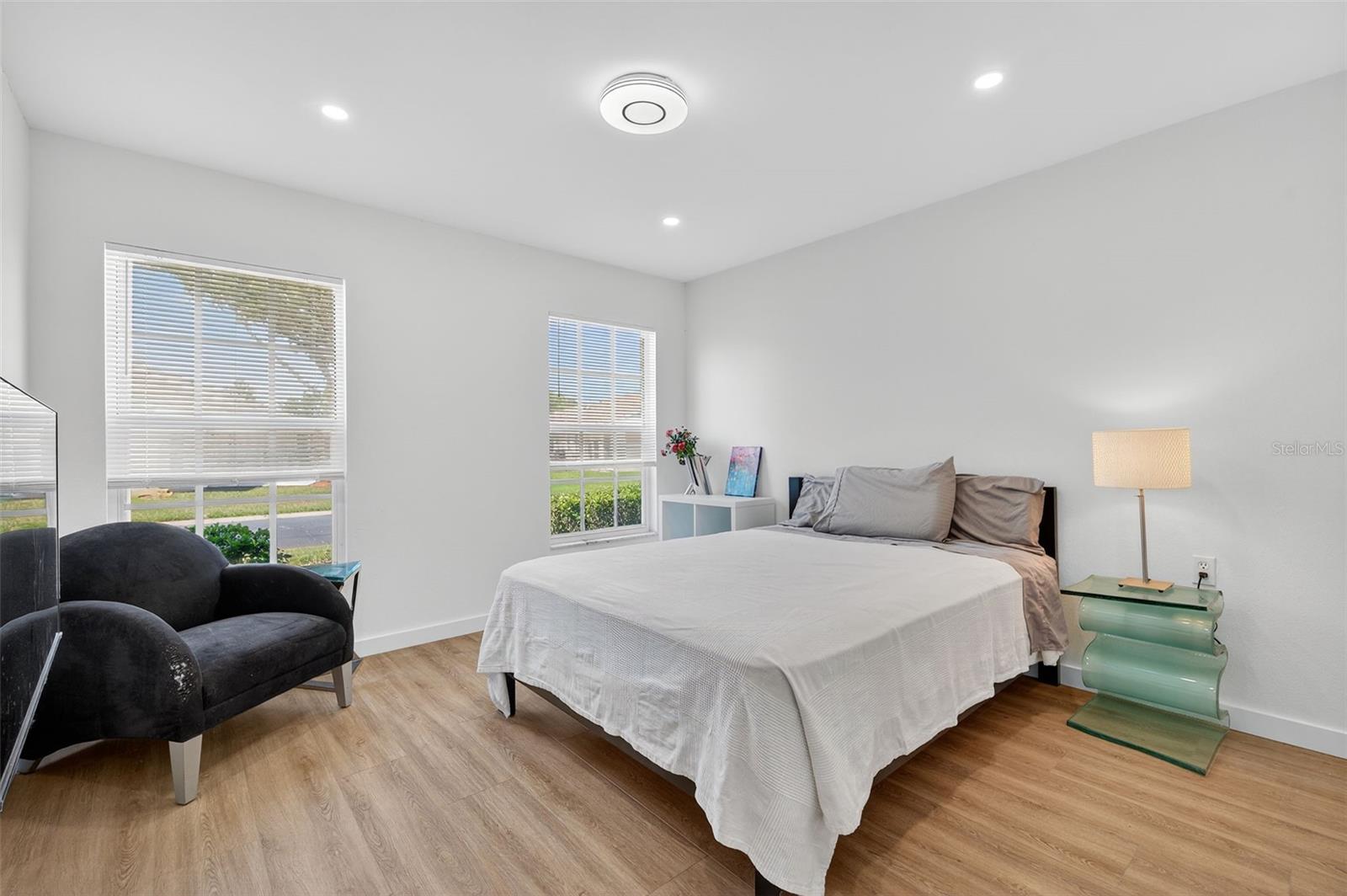 HERITAGE LAKE - Residential