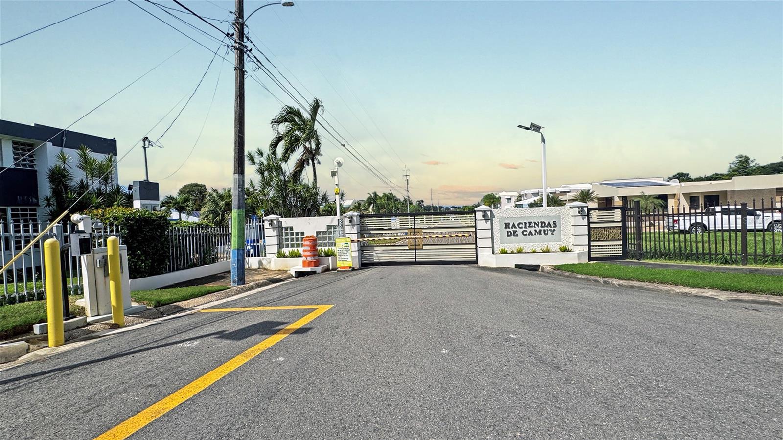 For Sale Prime 2,201 m² Corner Vacant Land in Puente Ward, Camuy.

Zoned R-I (Intermediate Residential) this land is ideal for residential, build your dream house in an exclusive gated community.

Situated just minutes from downtown Camuy, PR-2 highway, local businesses, and pristine beaches. Accessibility: Close proximity to town amenities, schools, shopping, and recreational areas, with easy access to major roads.