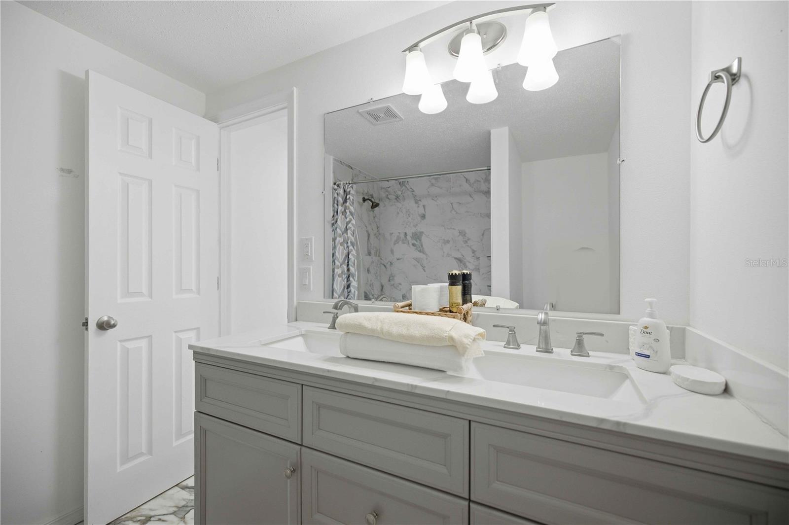 FLORIDA ORANGE GROVE CORP - Residential