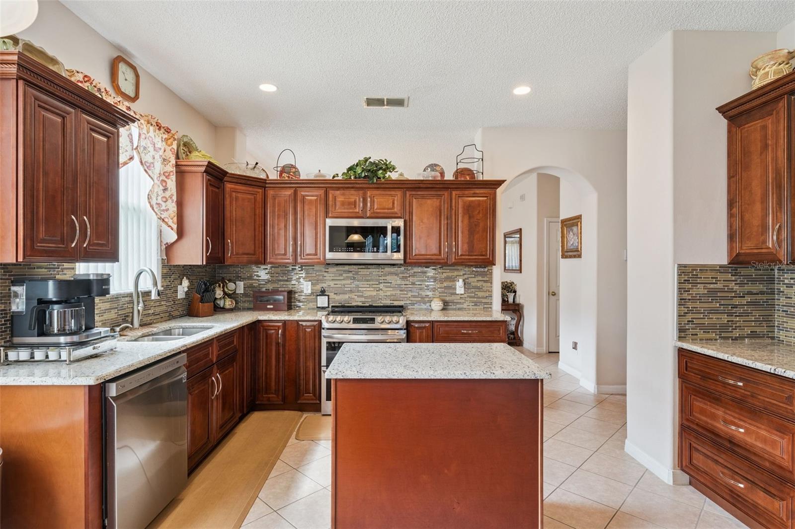 TIVOLI WOODS VILLAGE C 51 84 - Residential