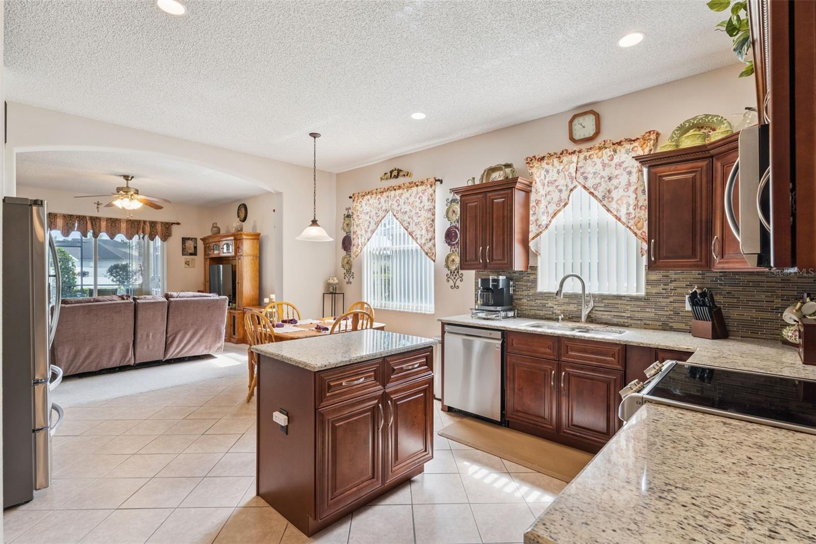 TIVOLI WOODS VILLAGE C 51 84 - Residential