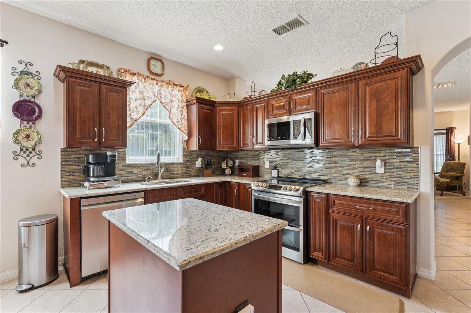 TIVOLI WOODS VILLAGE C 51 84 - Residential