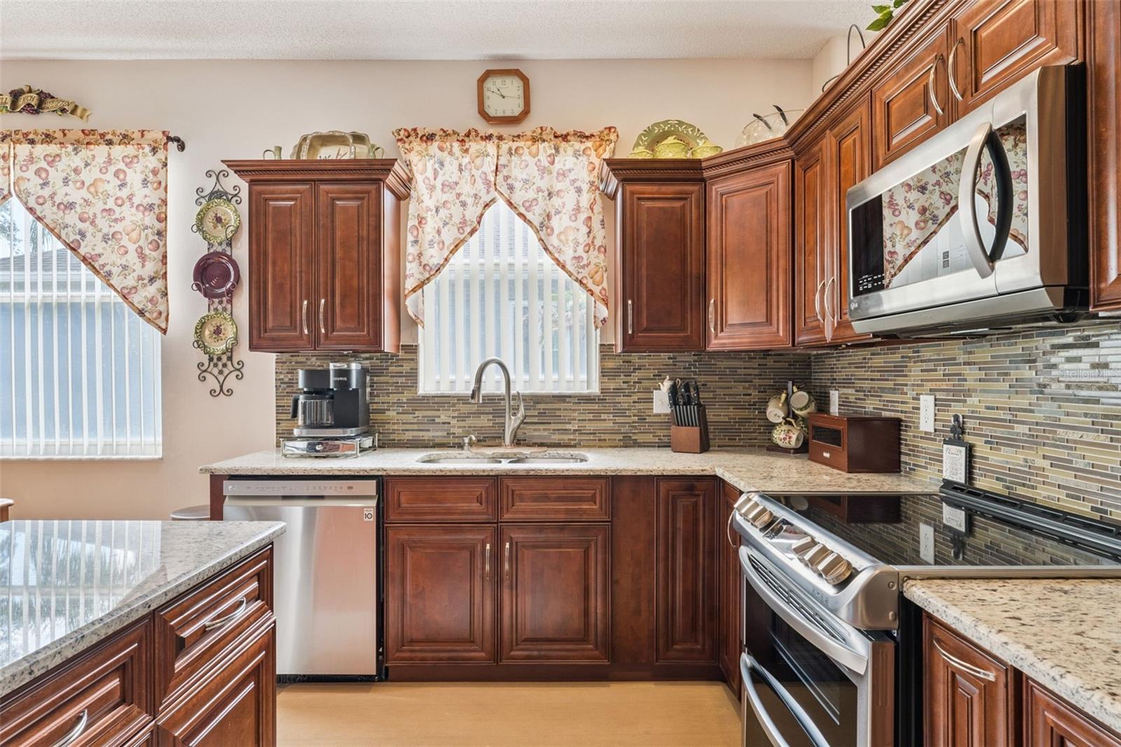 TIVOLI WOODS VILLAGE C 51 84 - Residential