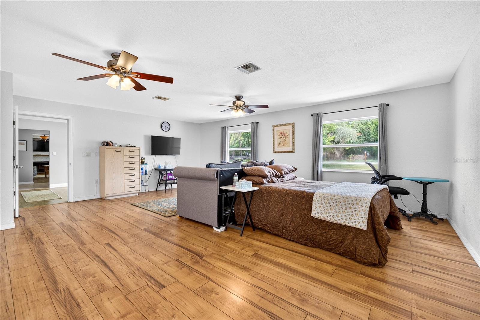 GOLDEN ACRES - Residential