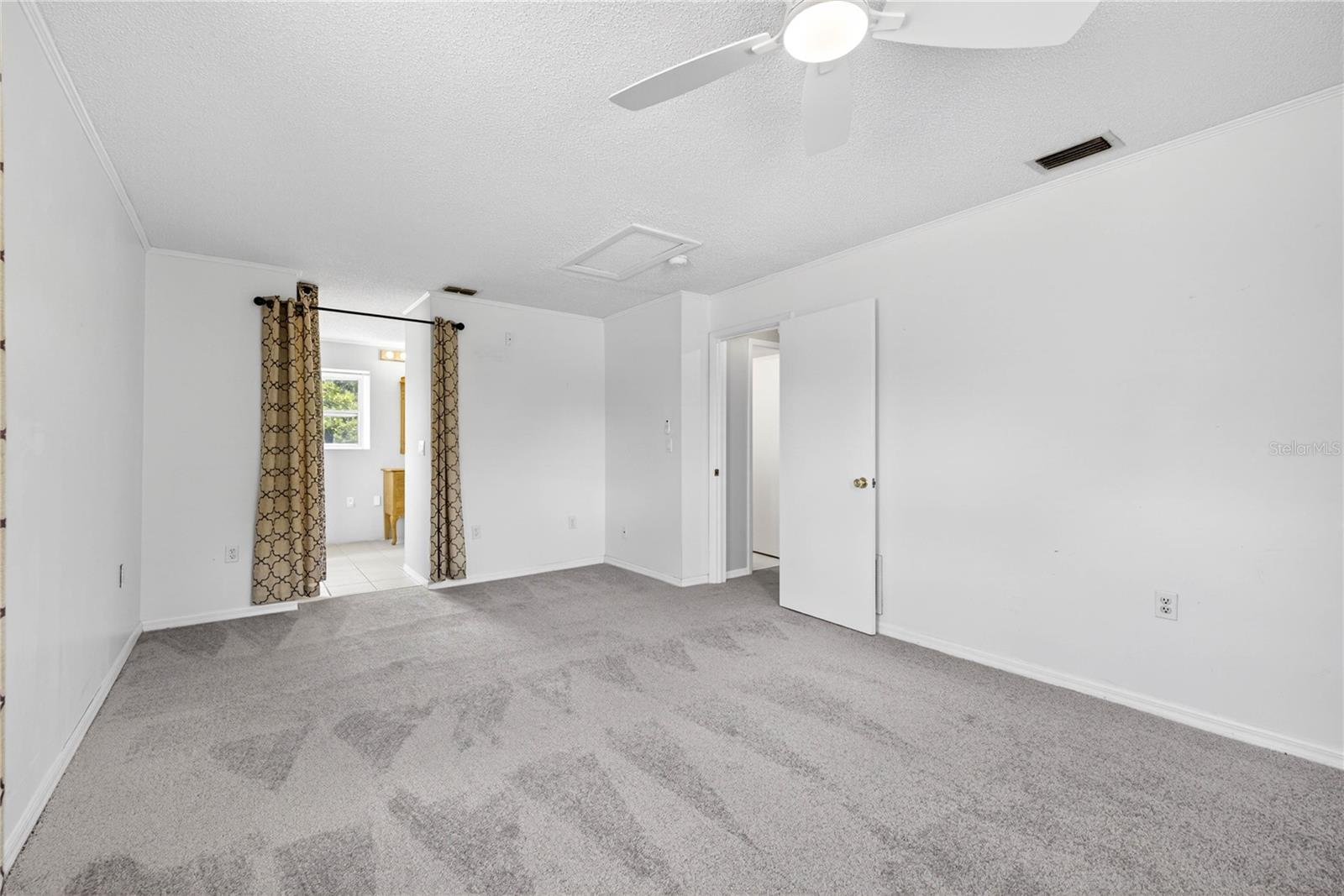 GOLDEN ACRES - Residential