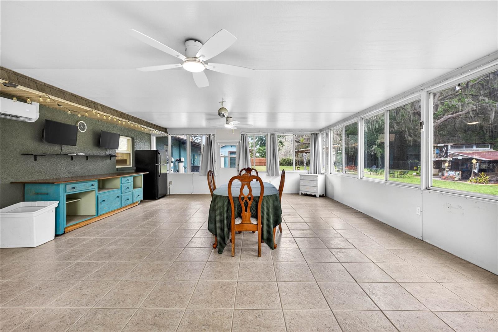 GOLDEN ACRES - Residential