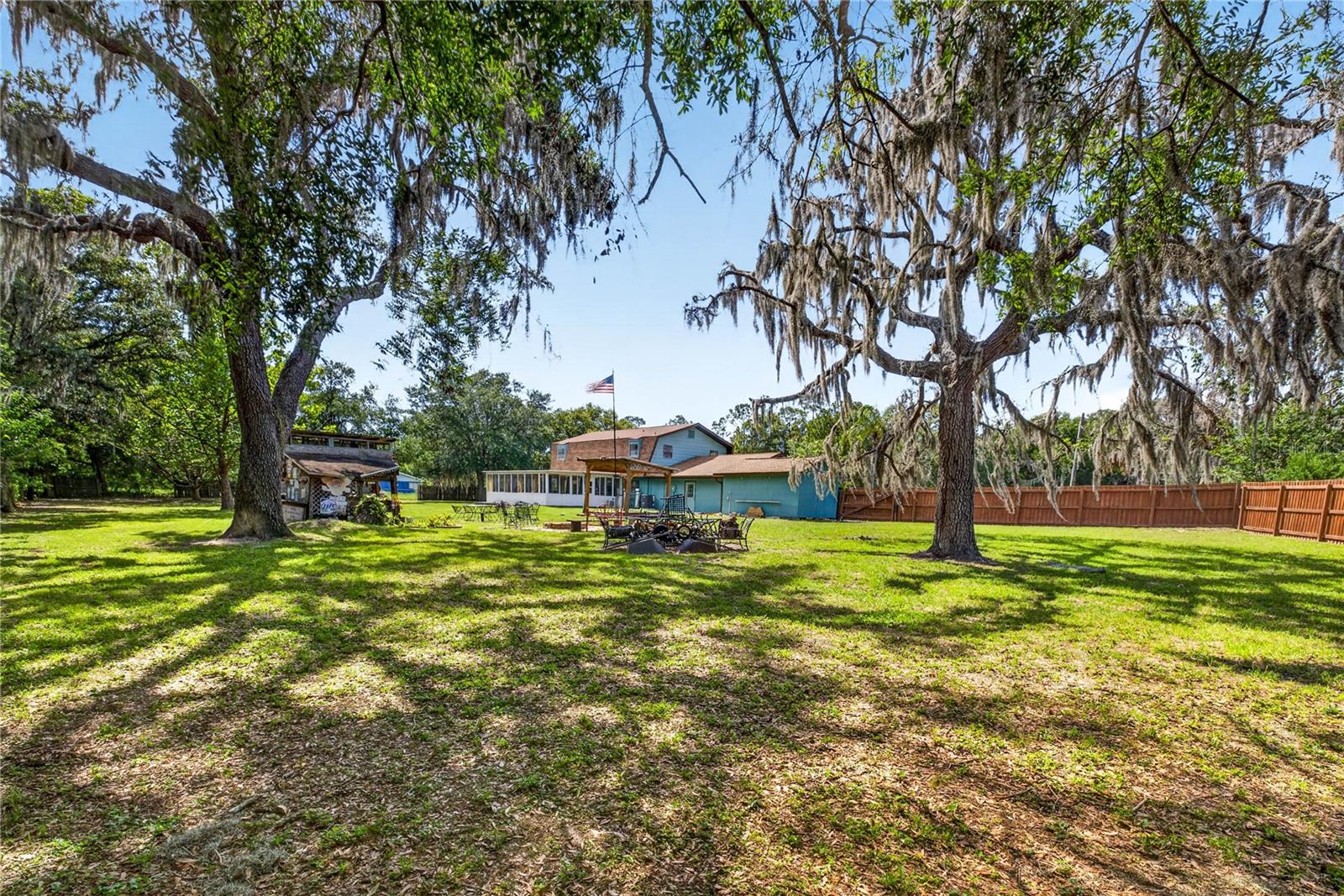 GOLDEN ACRES - Residential