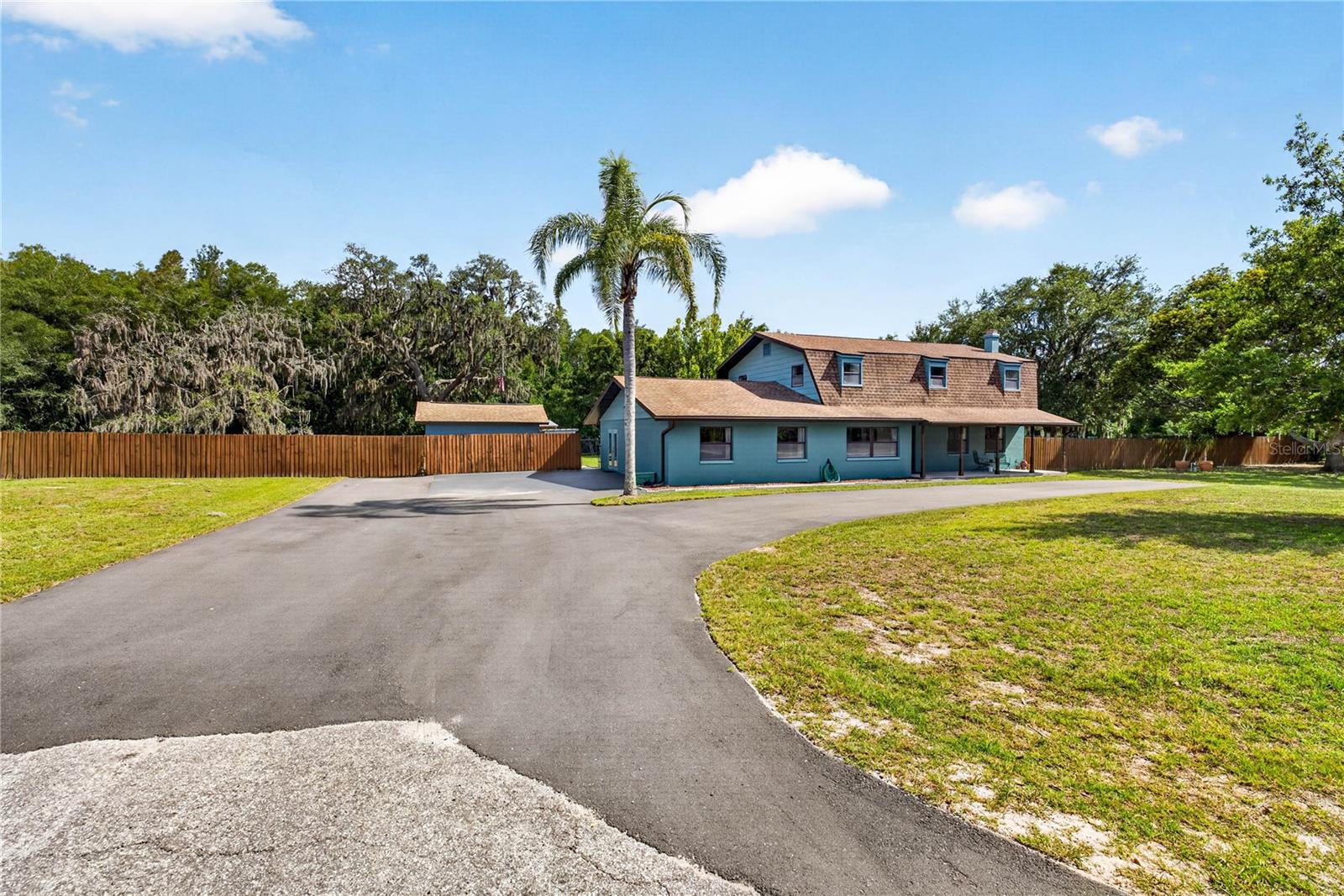 GOLDEN ACRES - Residential