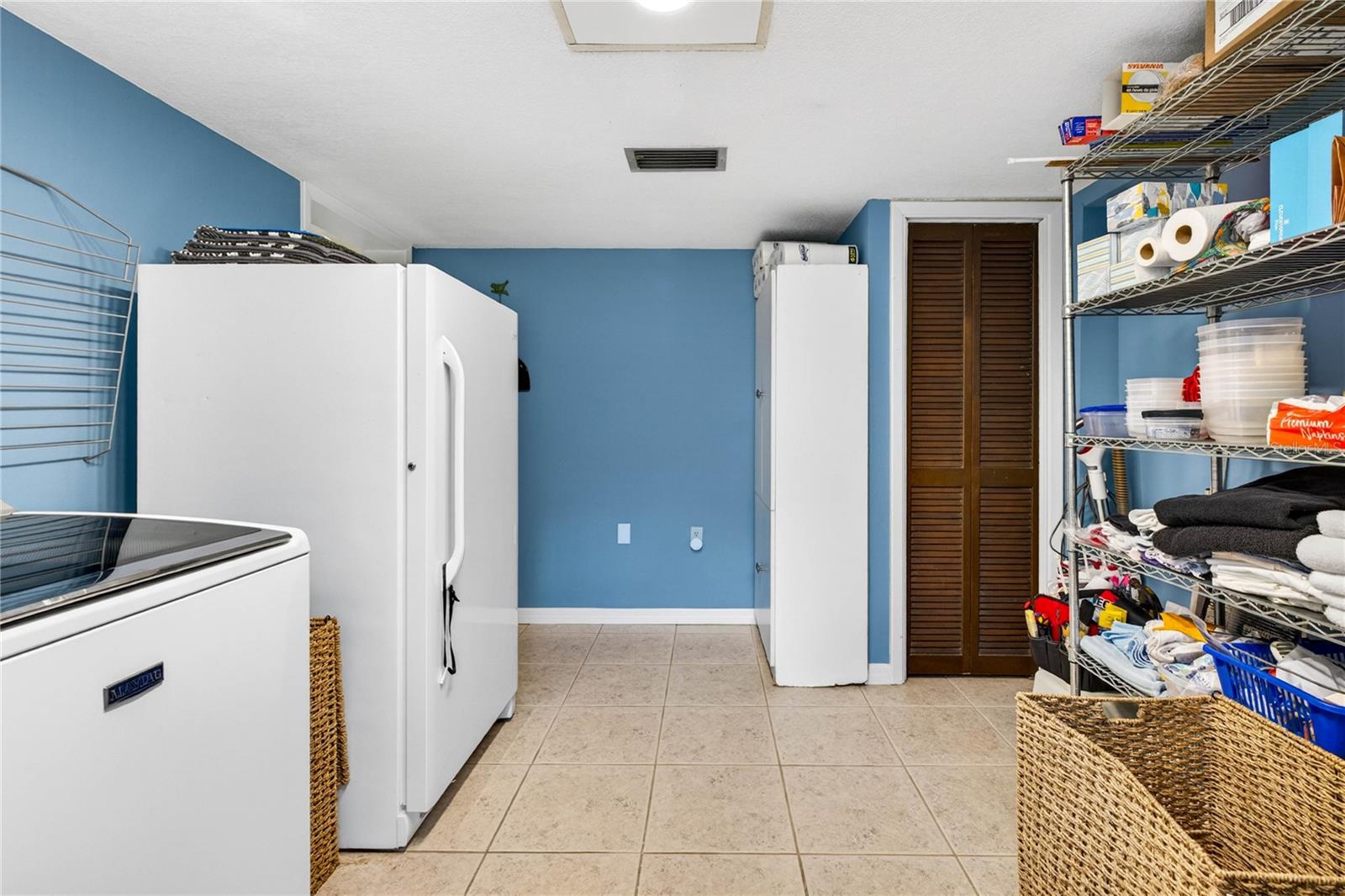 GOLDEN ACRES - Residential