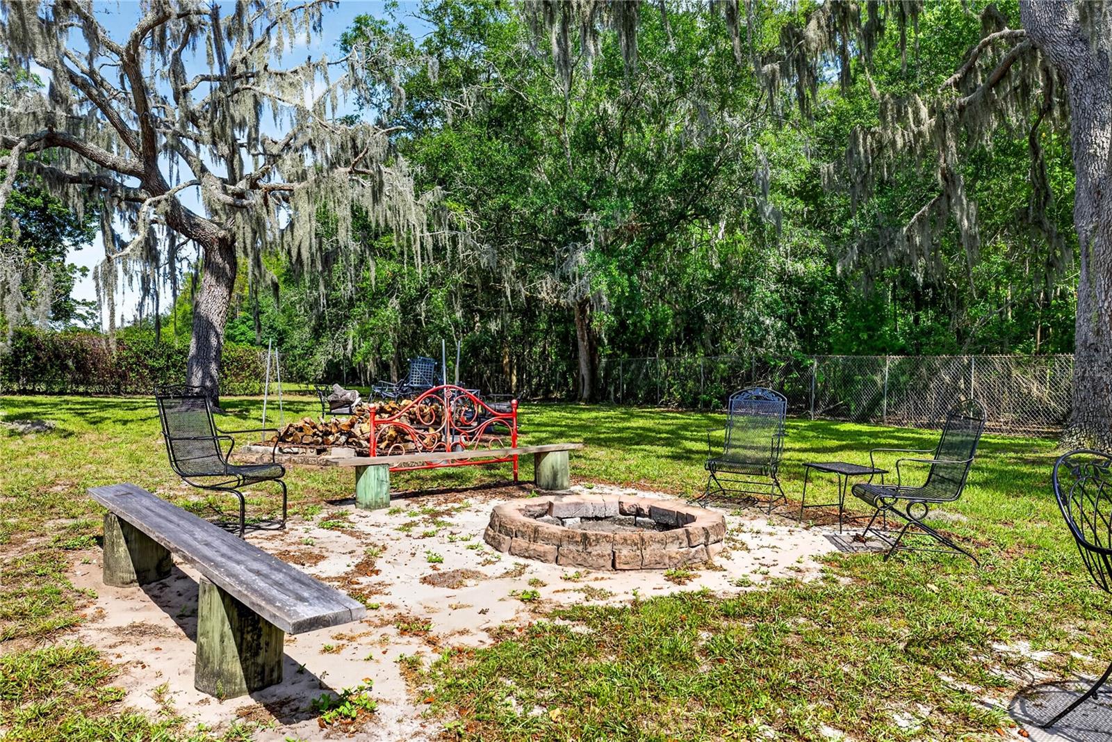 GOLDEN ACRES - Residential