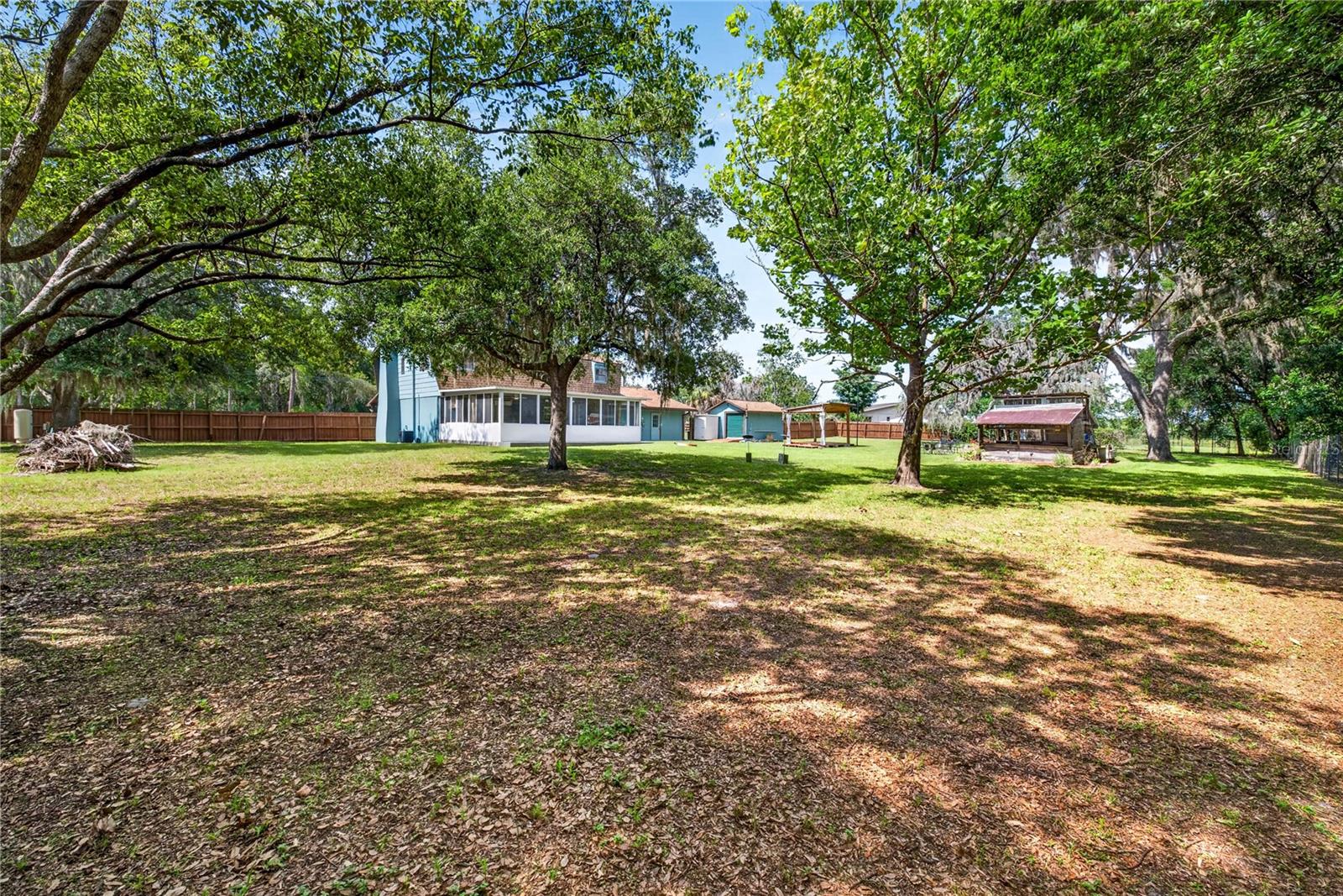 GOLDEN ACRES - Residential
