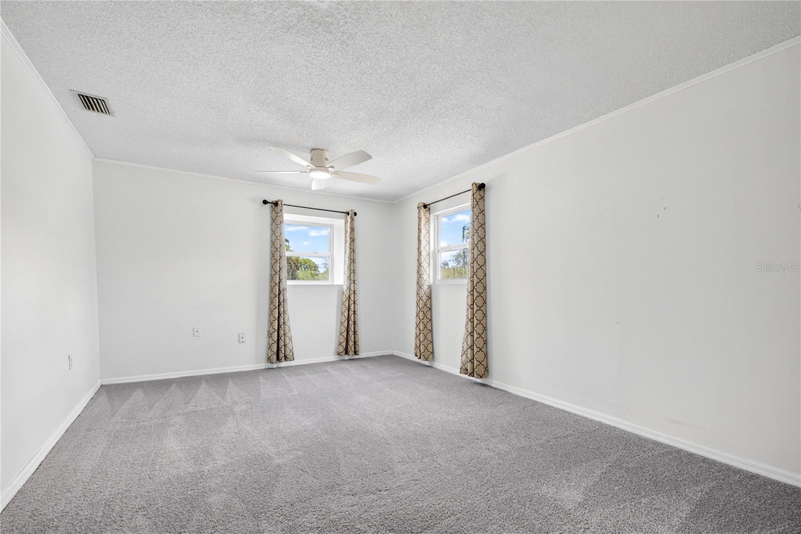 GOLDEN ACRES - Residential