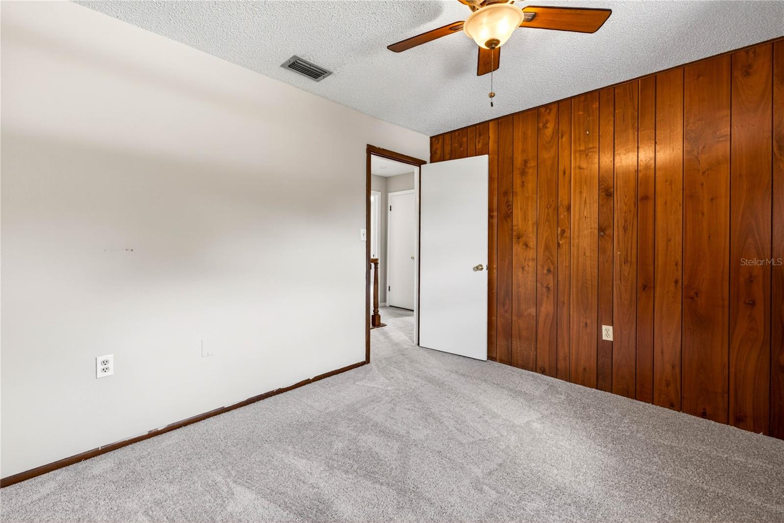 GOLDEN ACRES - Residential
