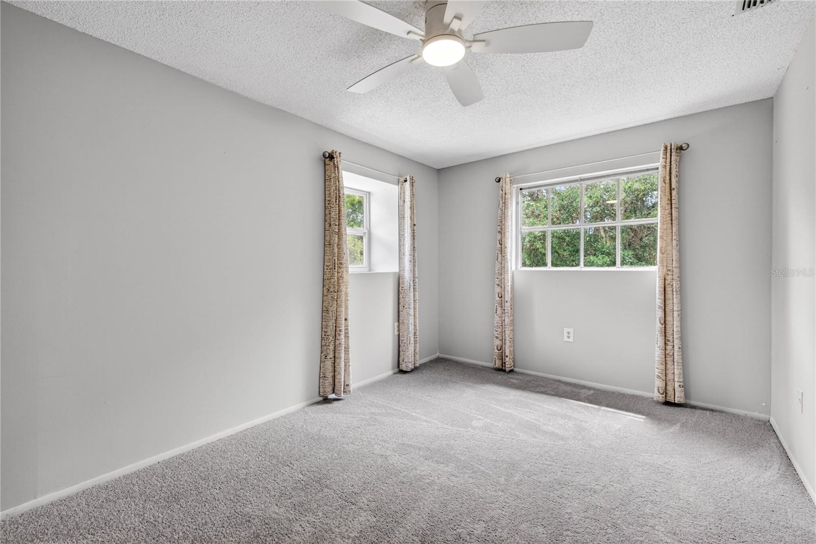 GOLDEN ACRES - Residential