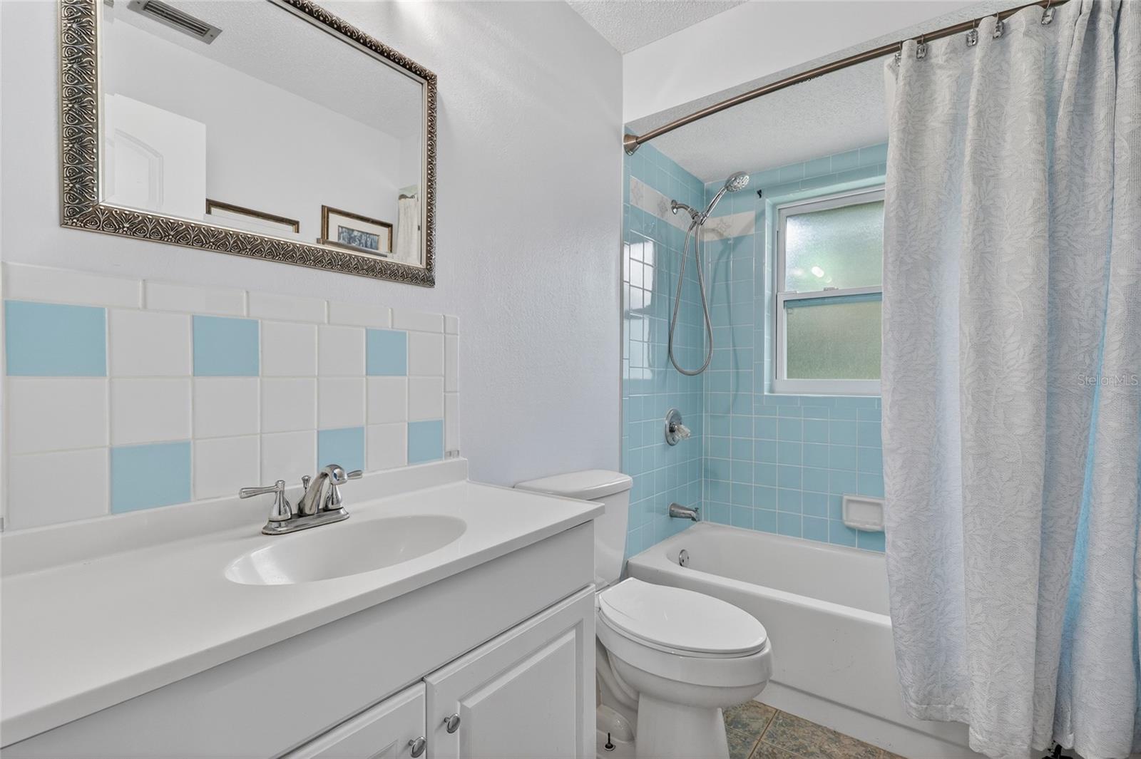 TROPICAL GULF ACRES UN 02 - Residential