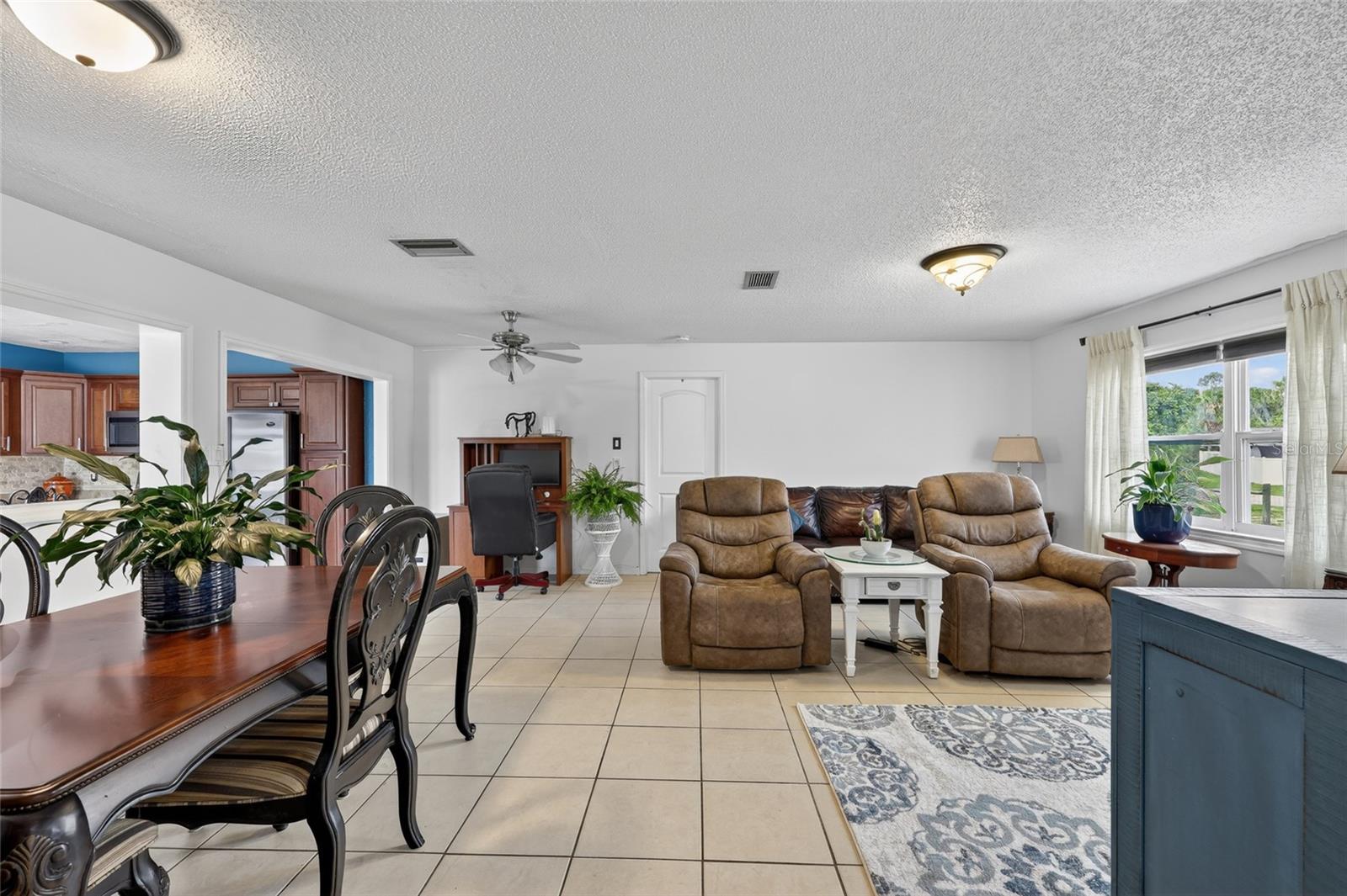 TROPICAL GULF ACRES UN 02 - Residential