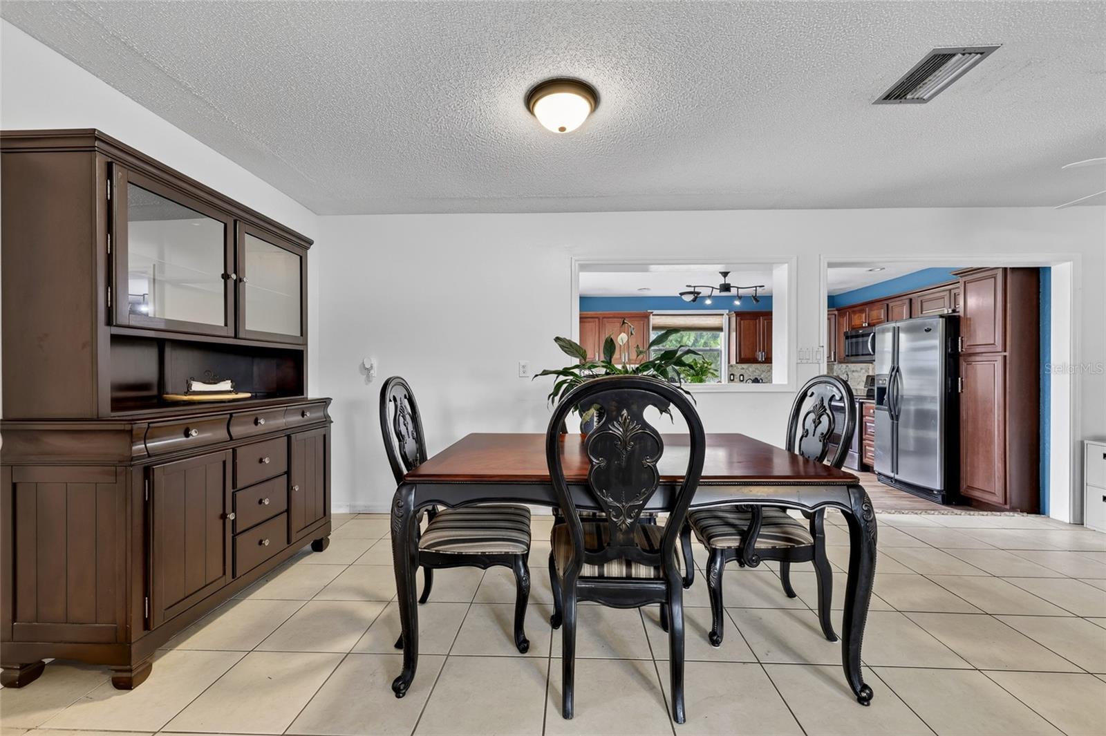TROPICAL GULF ACRES UN 02 - Residential
