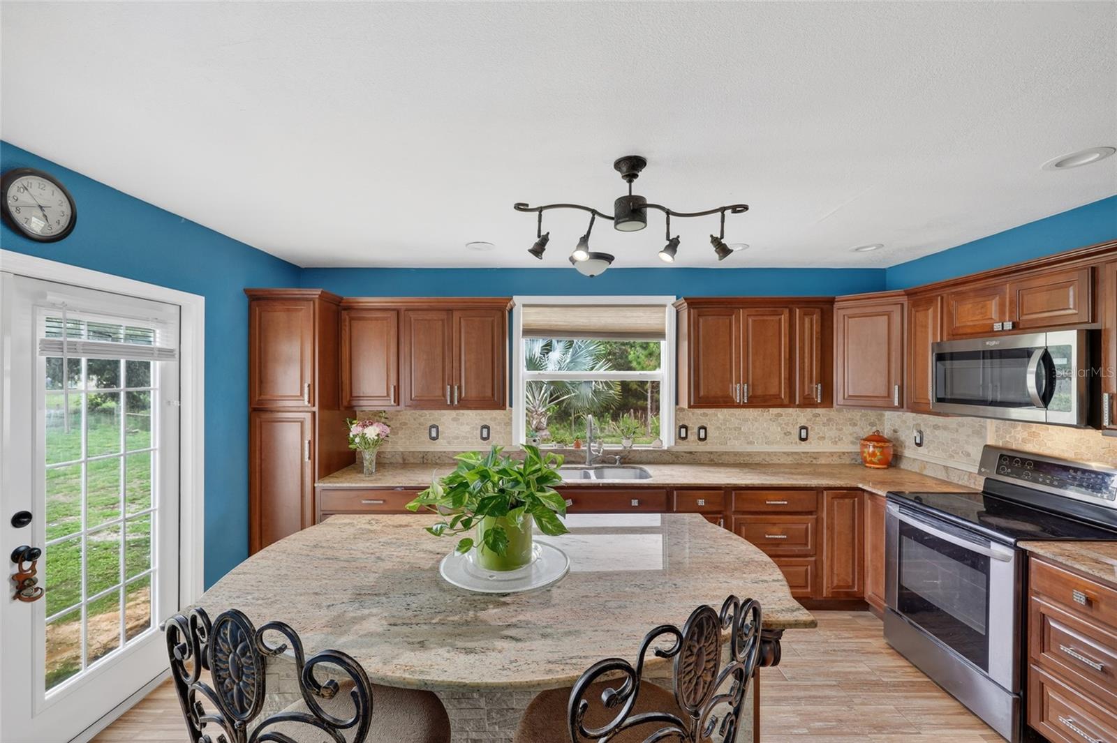 TROPICAL GULF ACRES UN 02 - Residential
