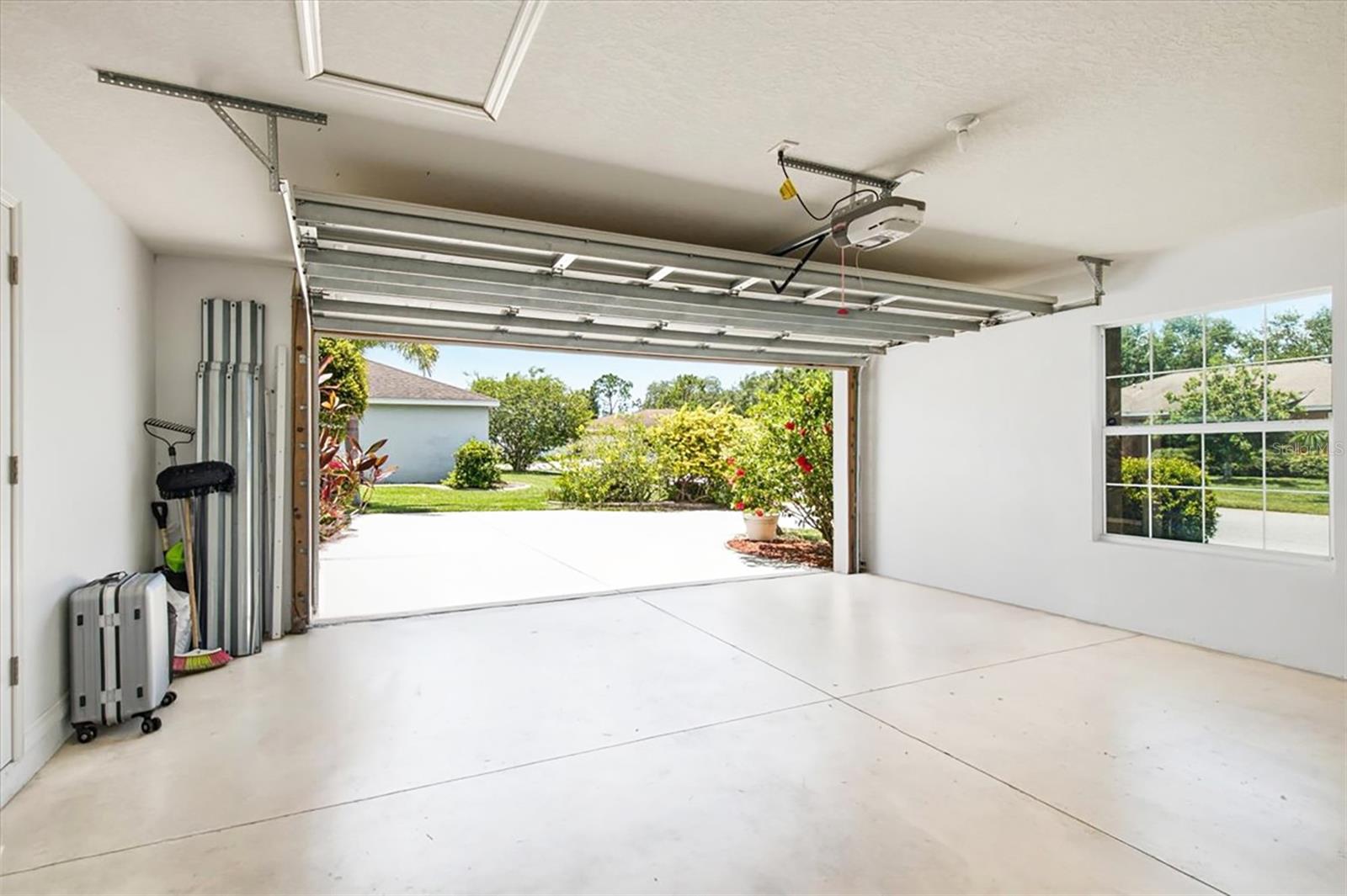 CYPRESS POND ESTATES - Residential
