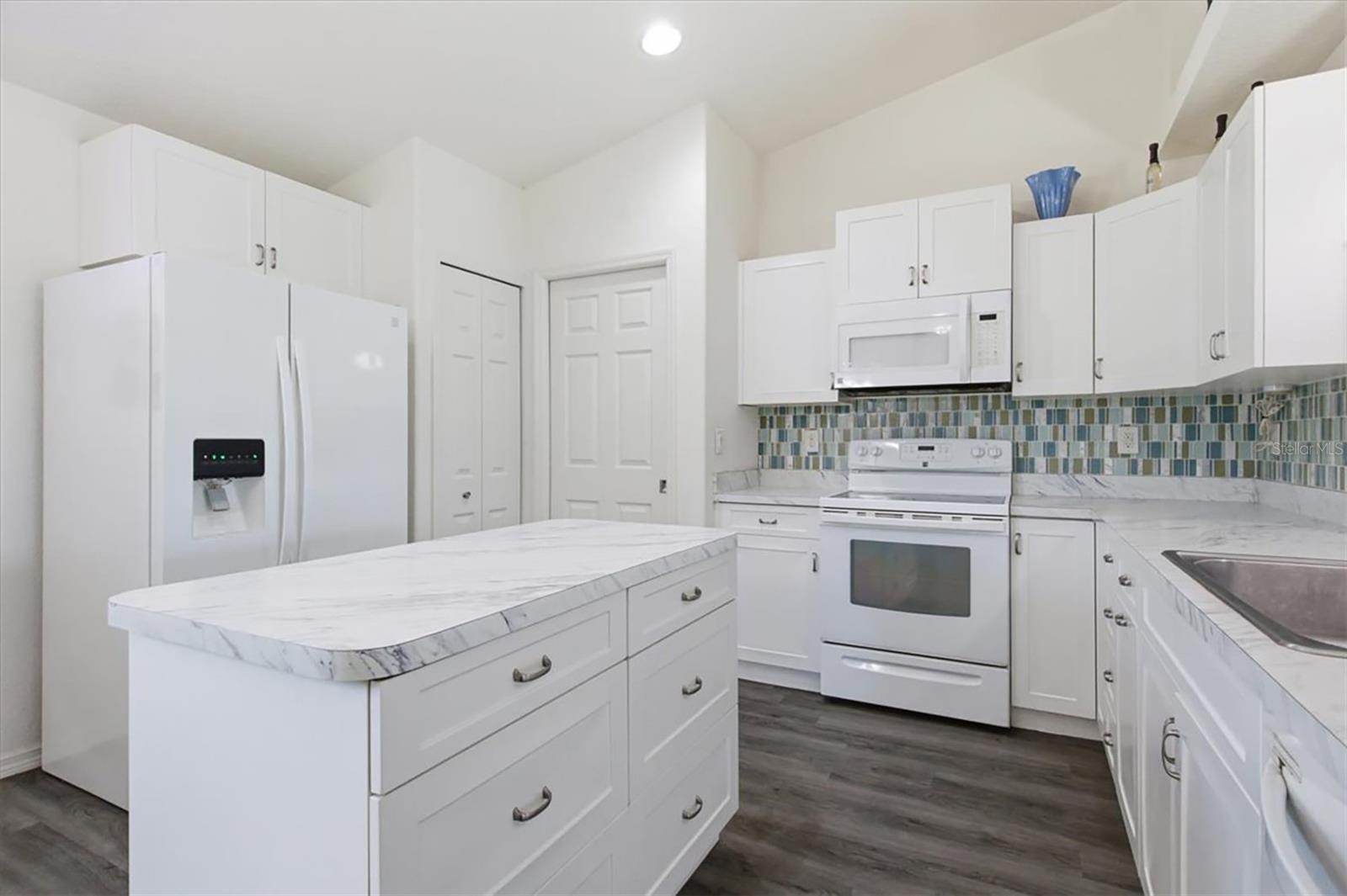 CYPRESS POND ESTATES - Residential