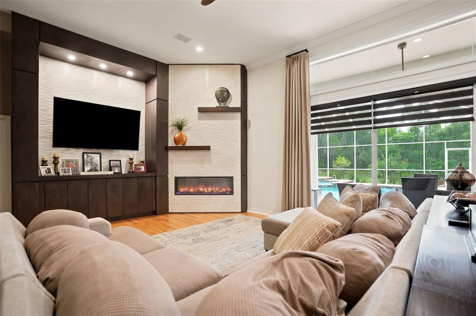 FAIRWAY VILLAGE 02 LAURELWOOD - Residential