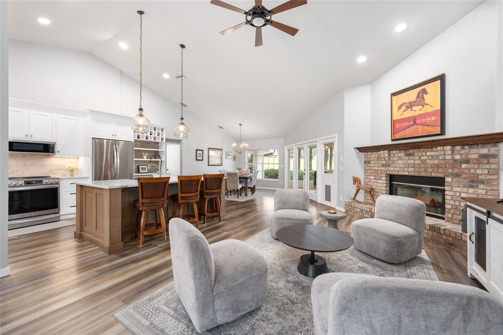 GOLDEN HILLS TURF & COUNTRY CLUB - Residential