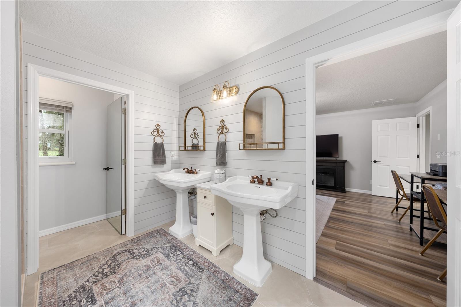 GOLDEN HILLS TURF & COUNTRY CLUB - Residential