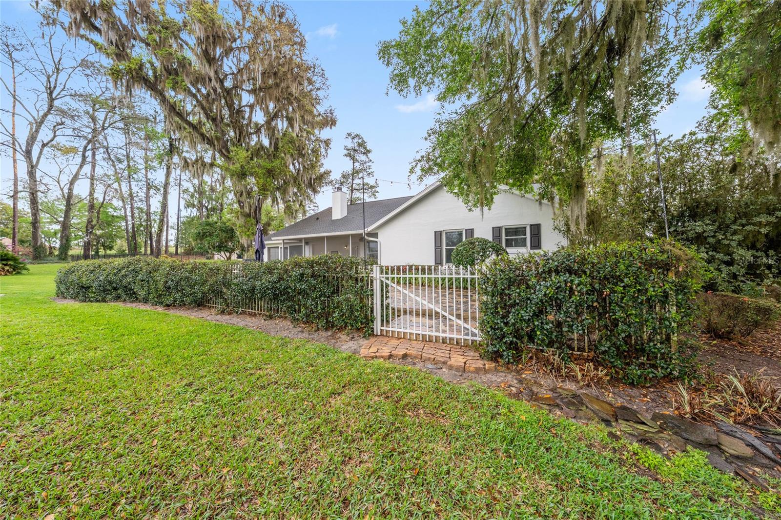 GOLDEN HILLS TURF & COUNTRY CLUB - Residential