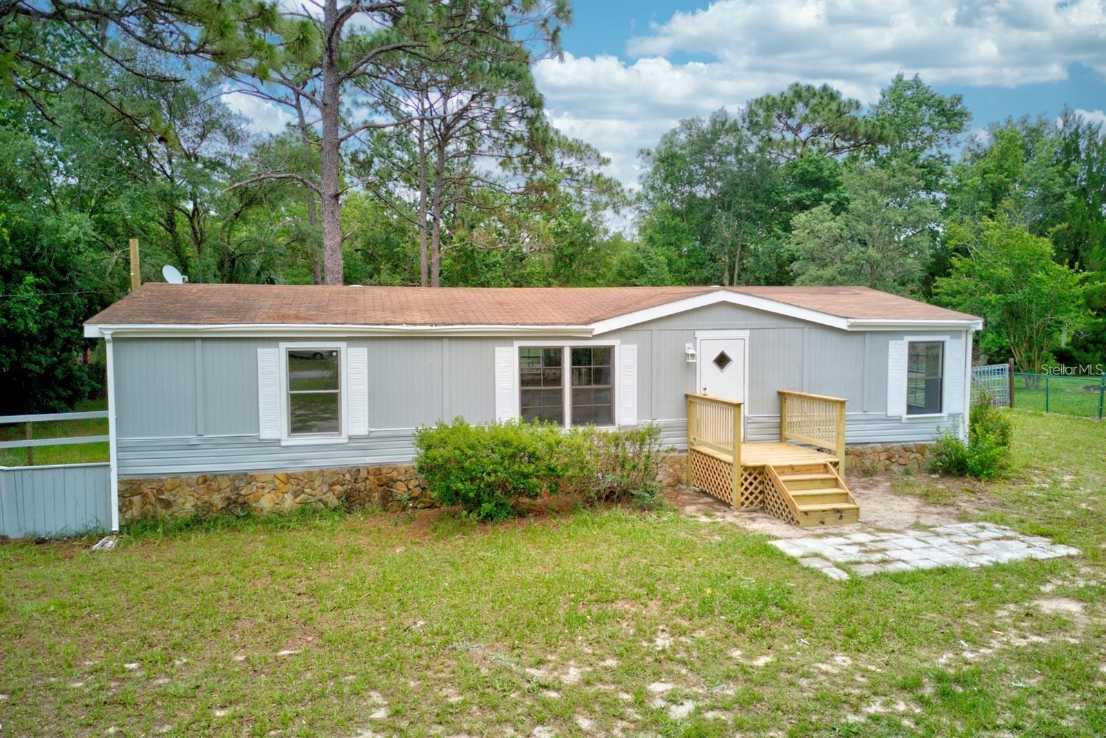LEISURE ACRES UNIT 01 - Residential