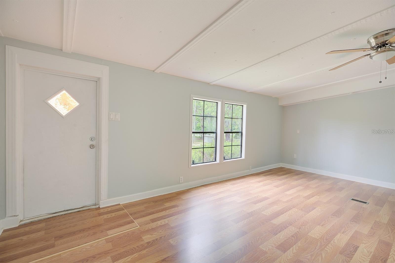 LEISURE ACRES UNIT 01 - Residential