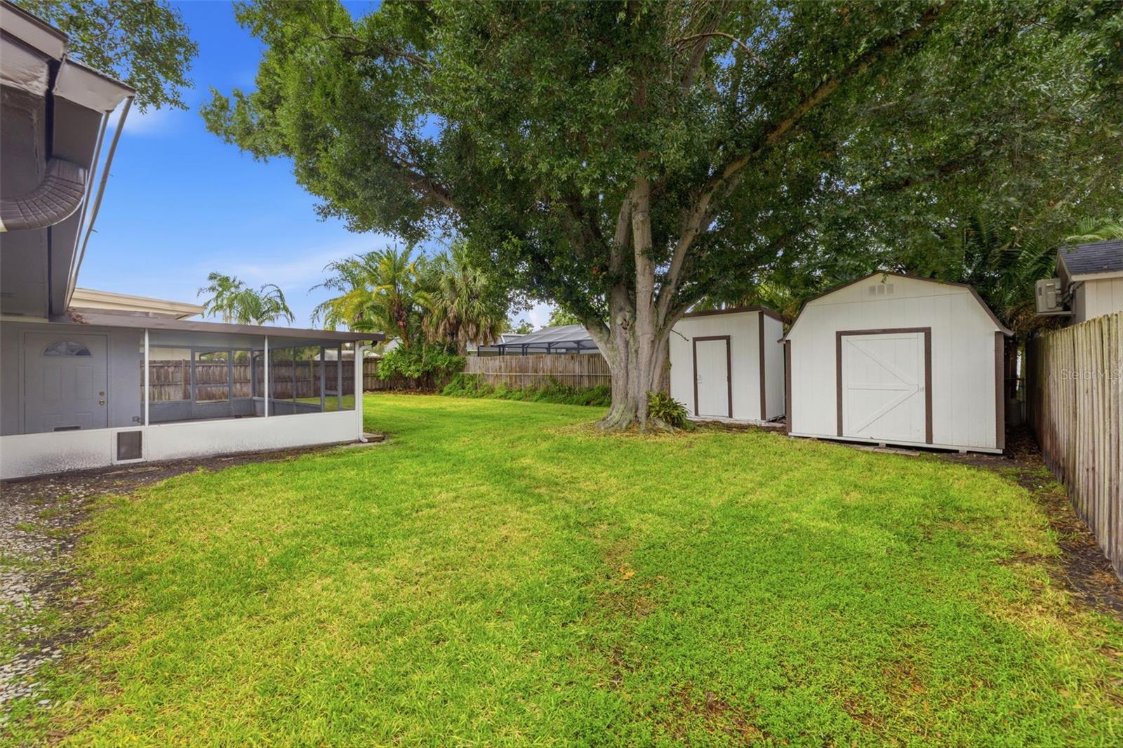 ARVIS CIRCLE - Residential