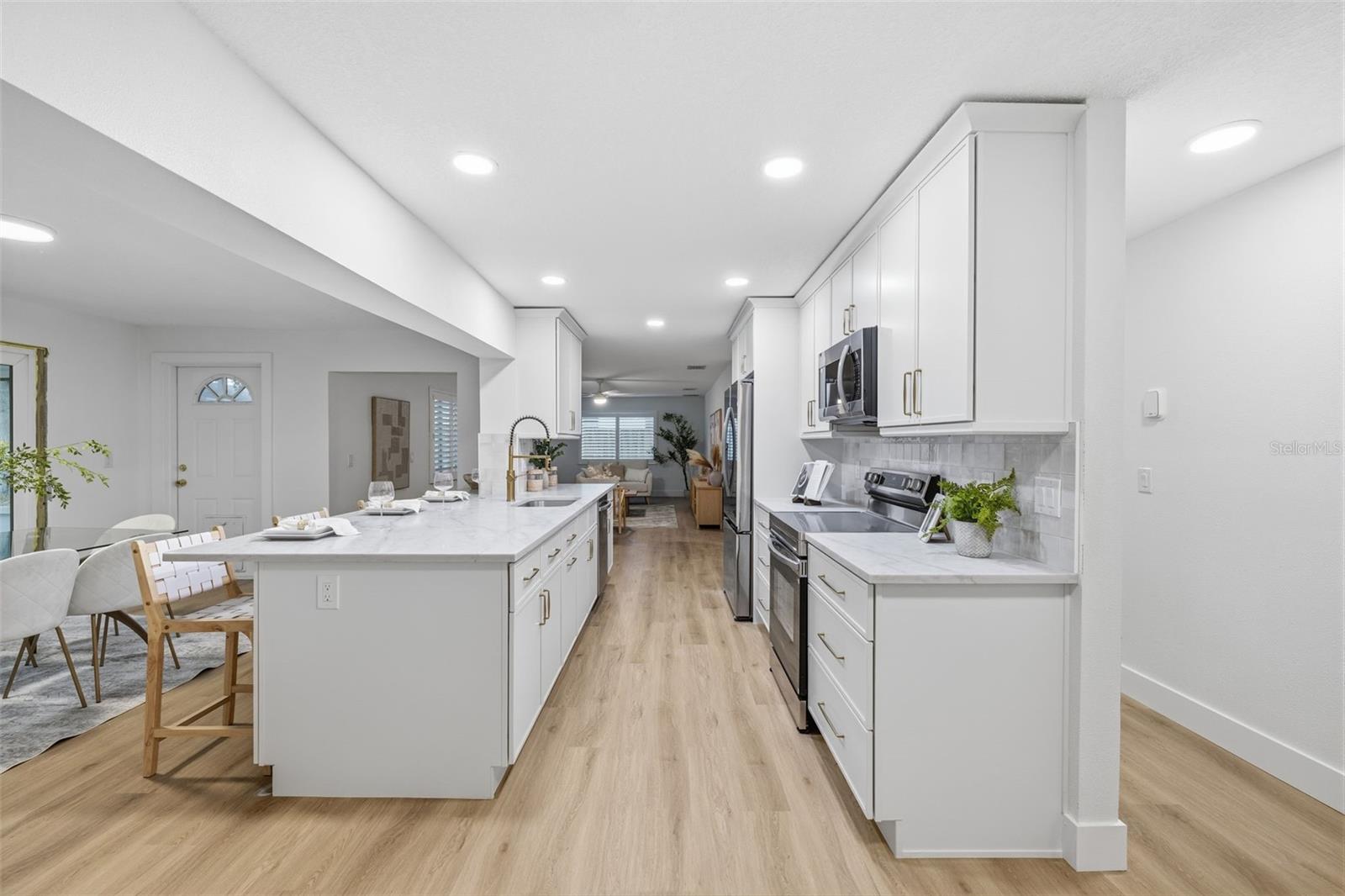 ARVIS CIRCLE - Residential