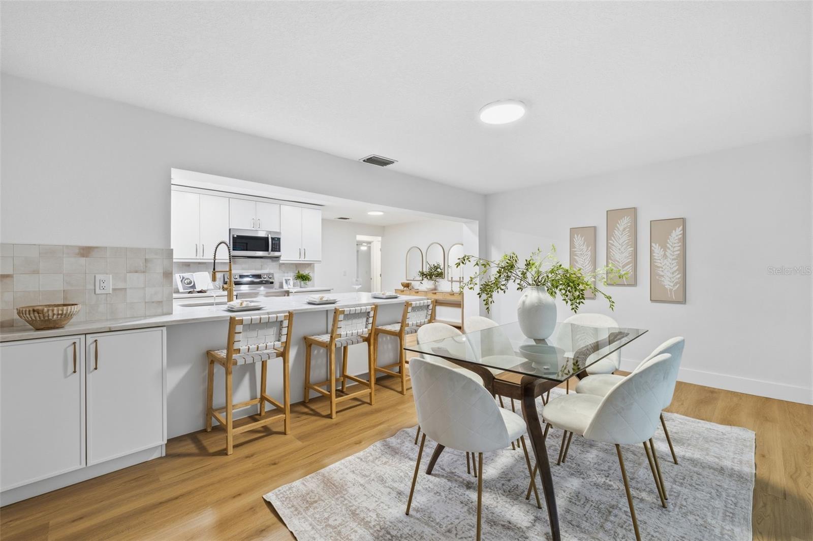 ARVIS CIRCLE - Residential