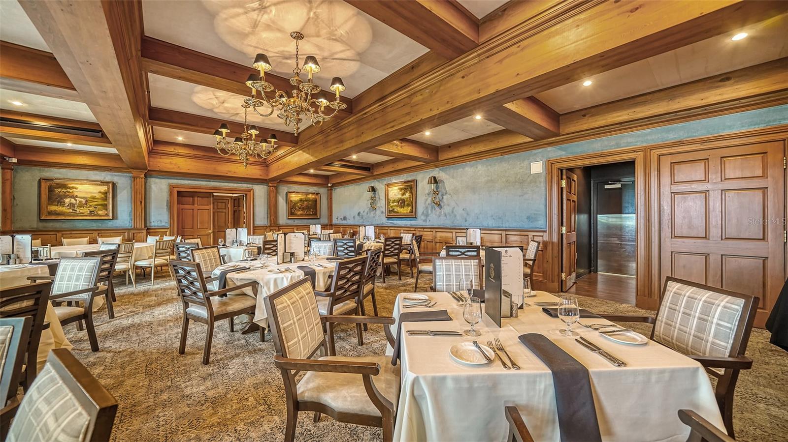 WINDSOR LODGE AT THE OAKS - Residential