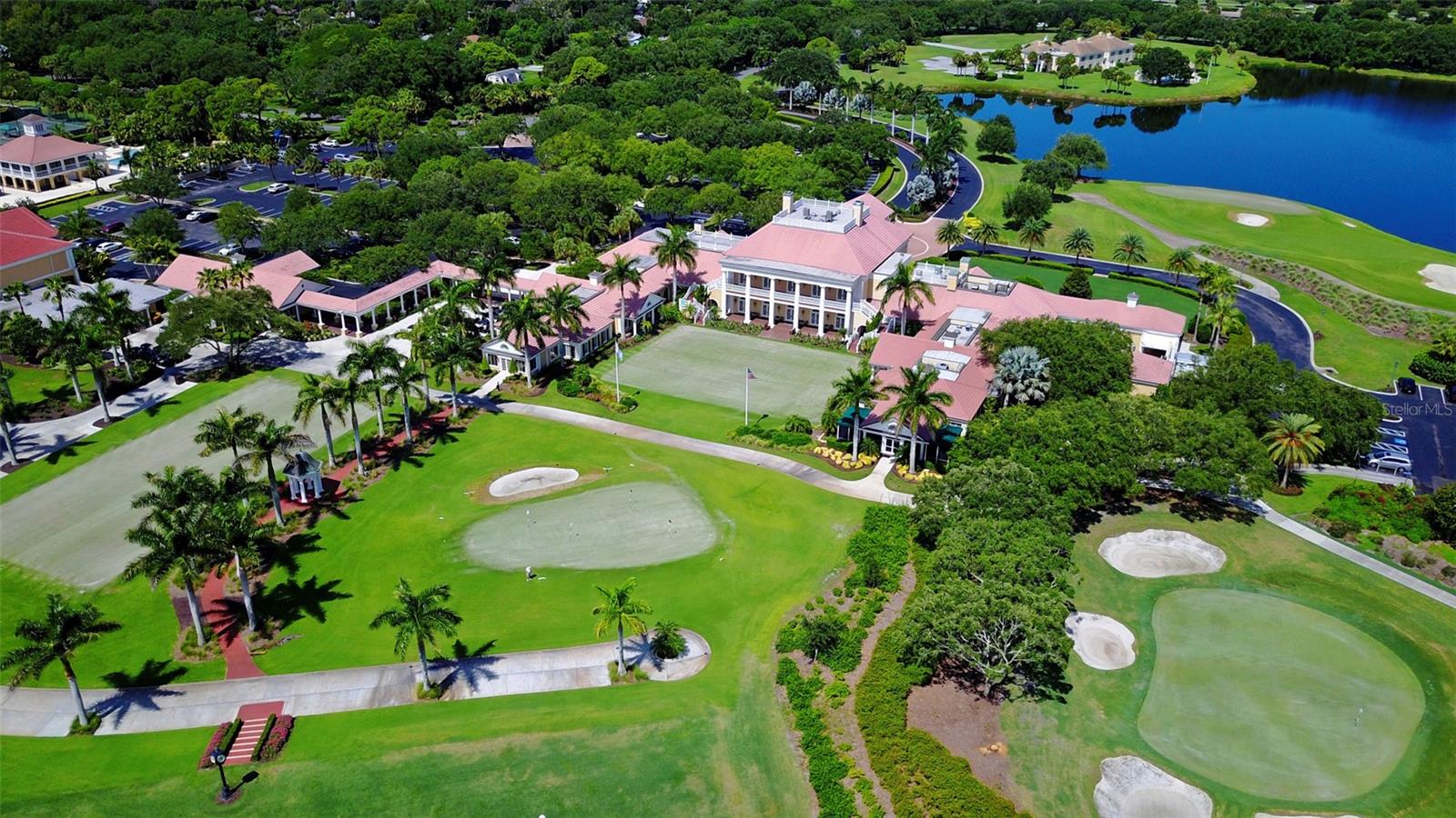 WINDSOR LODGE AT THE OAKS - Residential