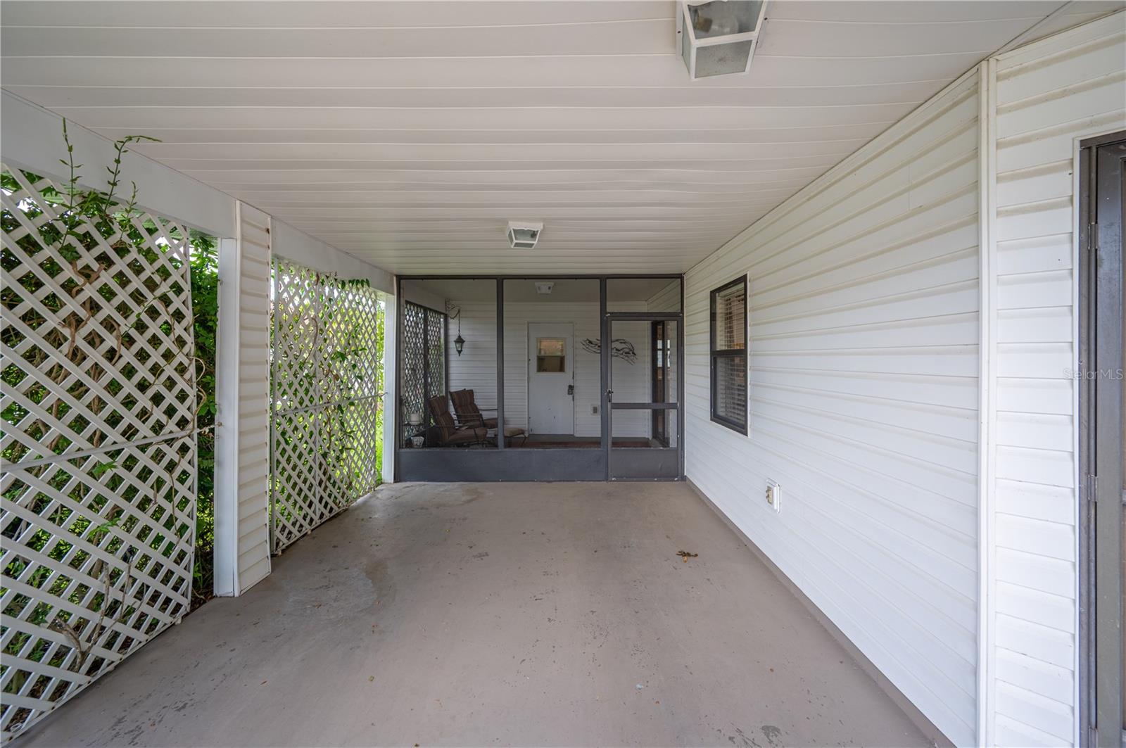 COLONNADES PH 02 - Residential