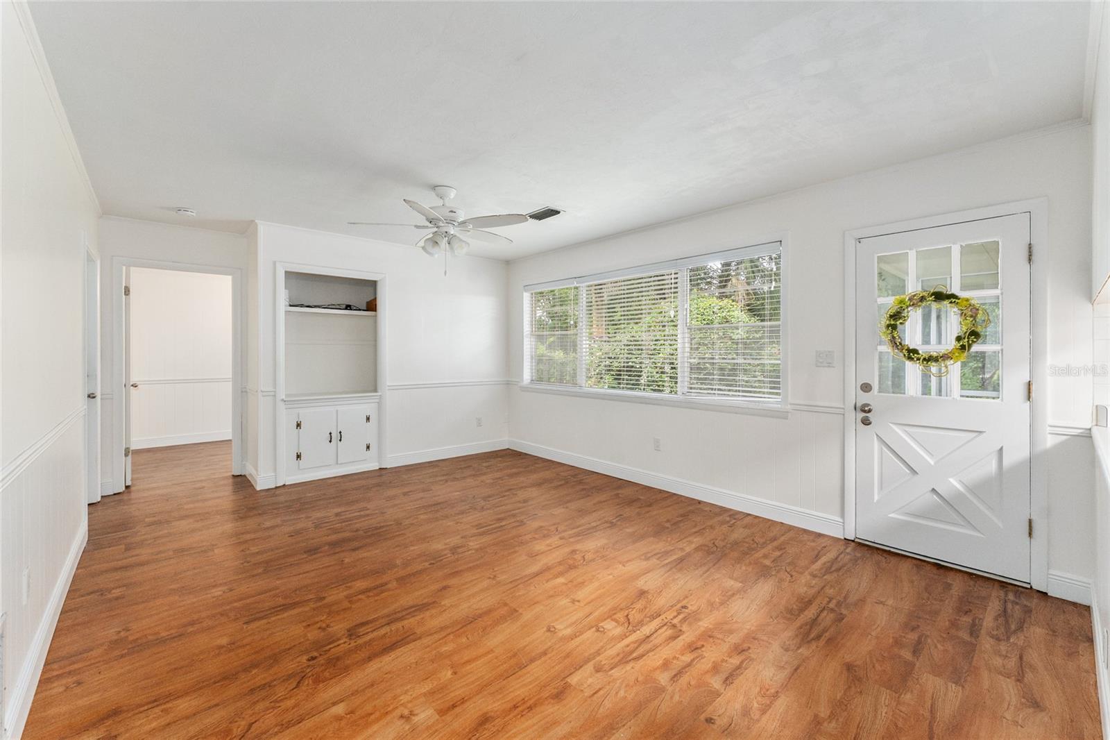 SIMMONS CRESTVIEW - Residential