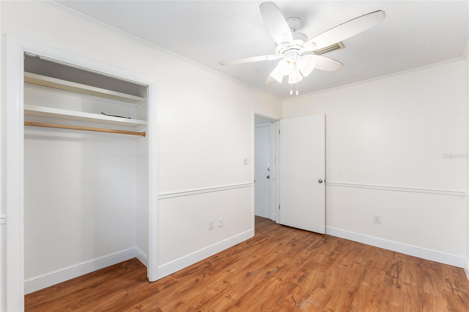 SIMMONS CRESTVIEW - Residential